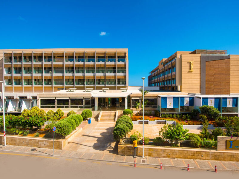 I-Resort Beach Hotel & Spa