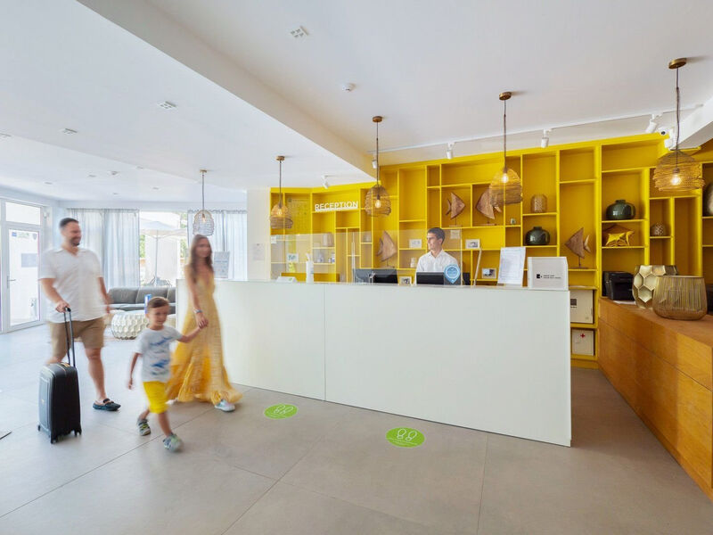 Ibis Styles Golden Sands Roomer