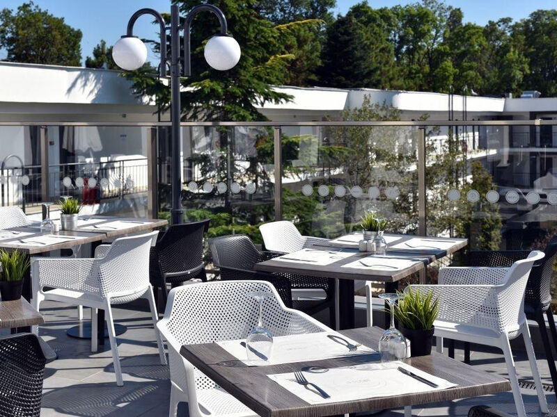 Ihotel