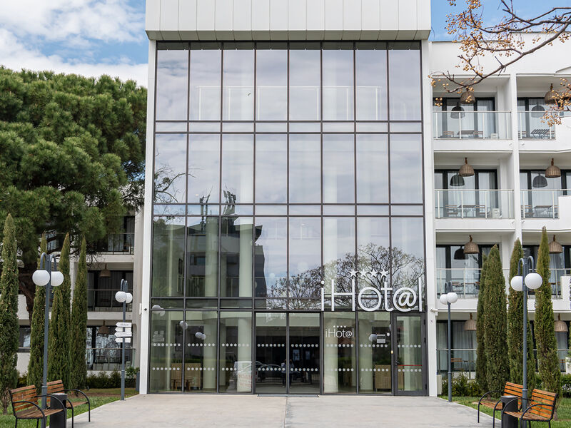 Ihotel