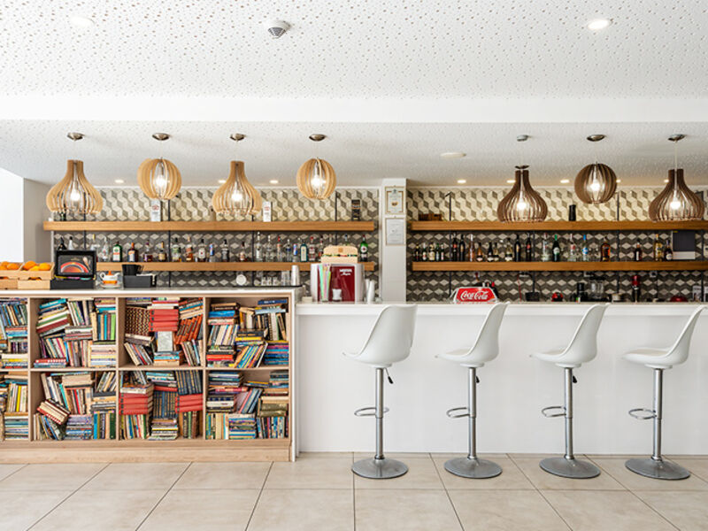 Ihotel
