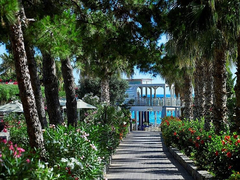 Ikaros Village Beach Resort&Spa
