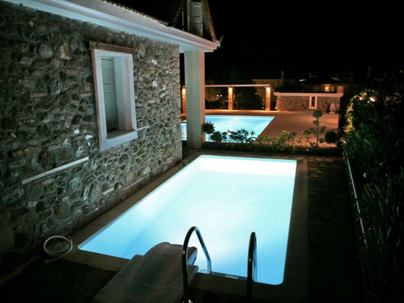 Ikies Villas