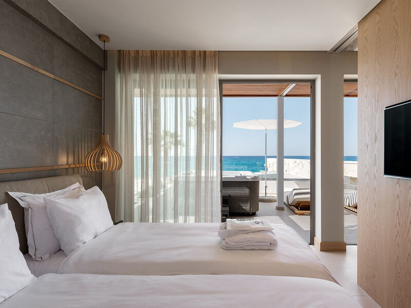 Ikones Seafront Luxury Suites