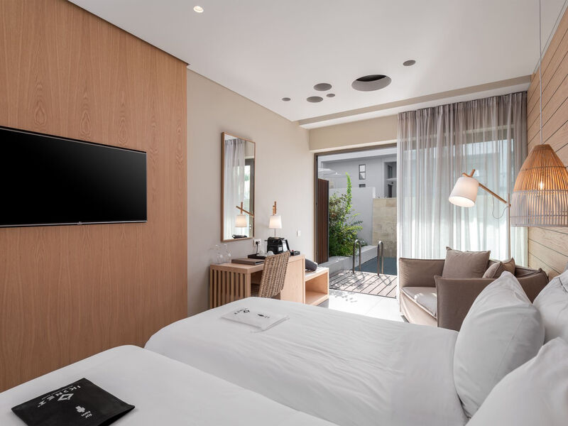 Ikones Seafront Luxury Suites