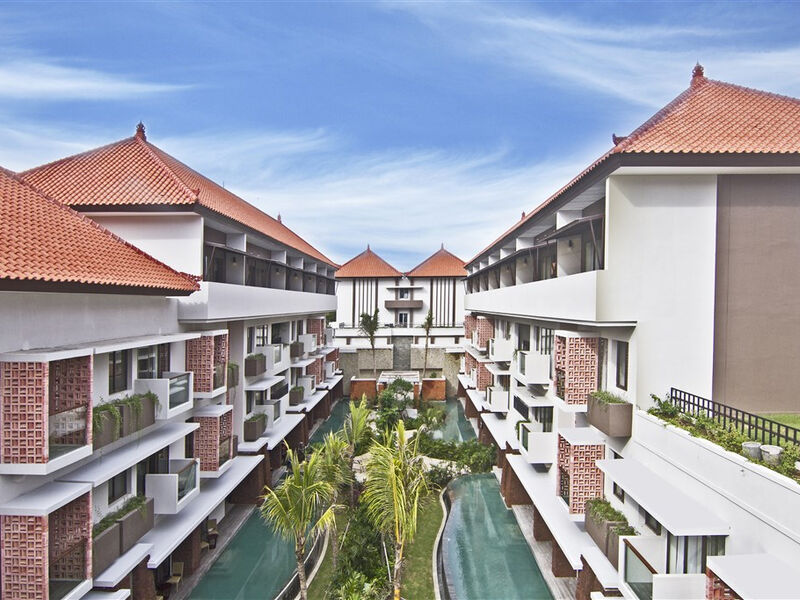 Inaya Putri Bali