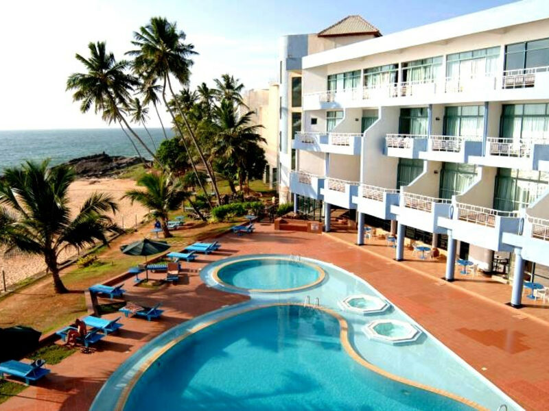 Induruwa Beach