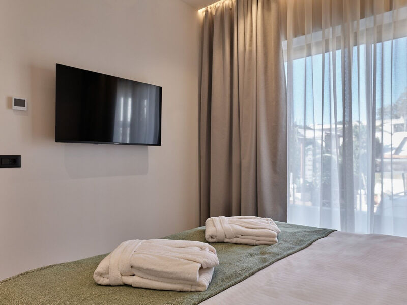 Inea Hotel & Suites