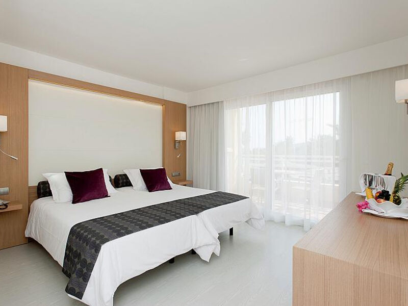 Insotel Club Cala Mandia