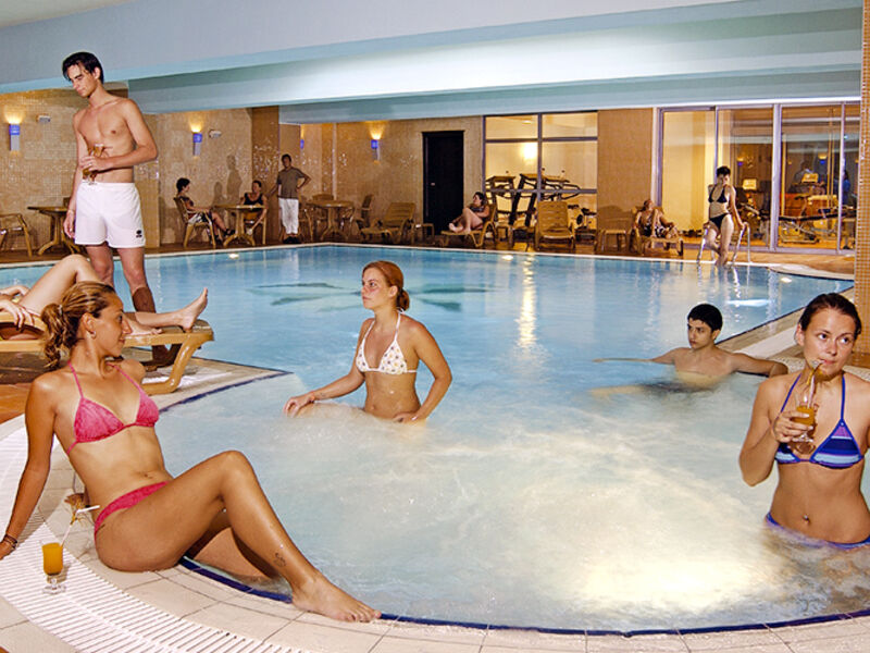 Insula Resort