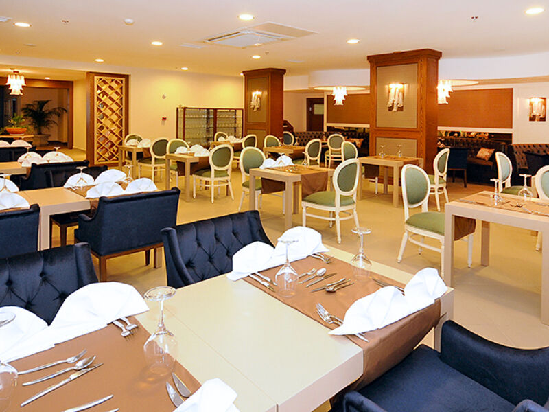 Insula Resort