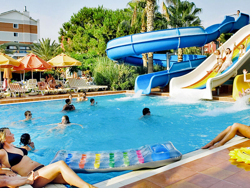 Insula Resort