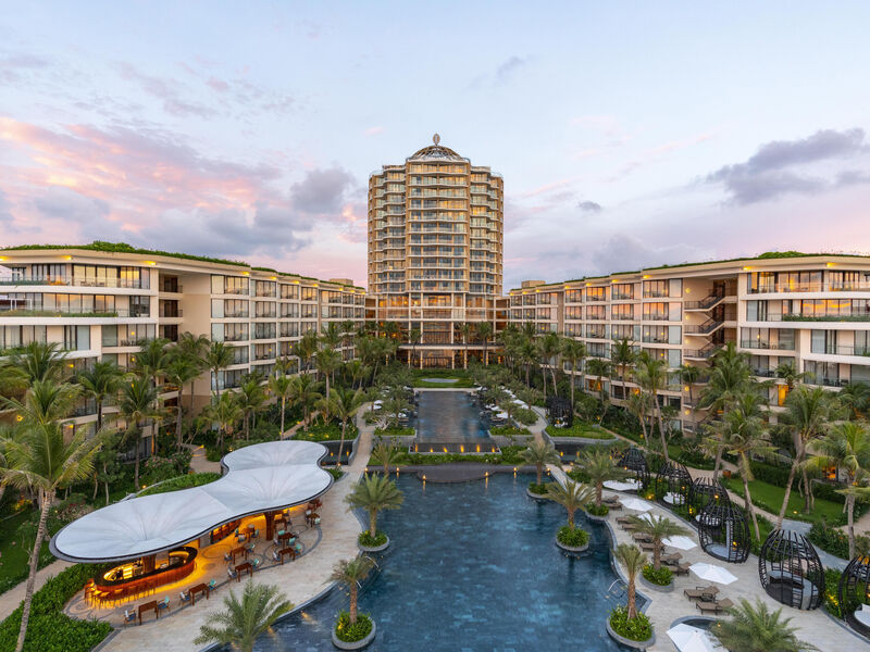 Intercontinental Phu Quoc Long Beach Resort