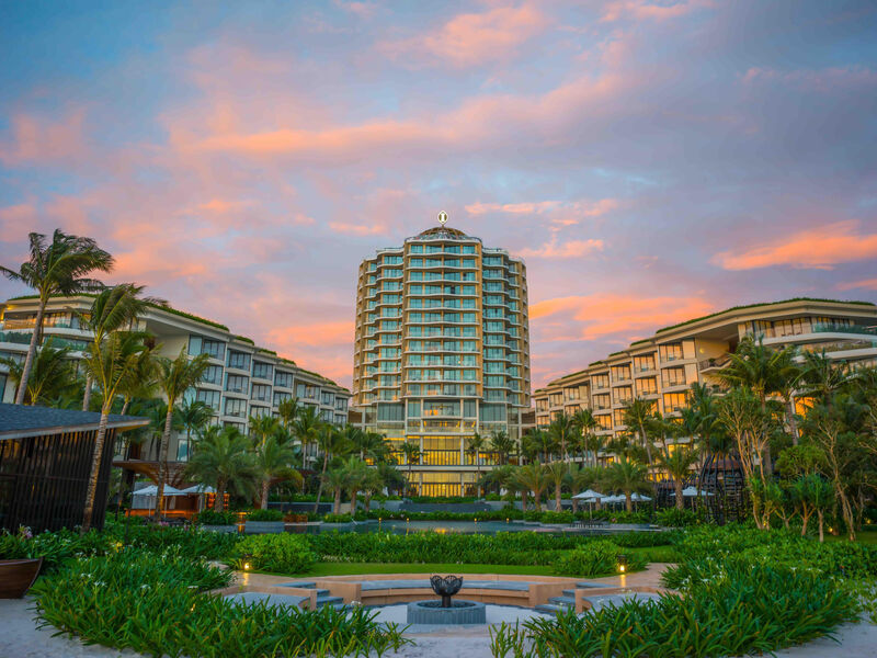 Intercontinental Phu Quoc Long Beach Resort