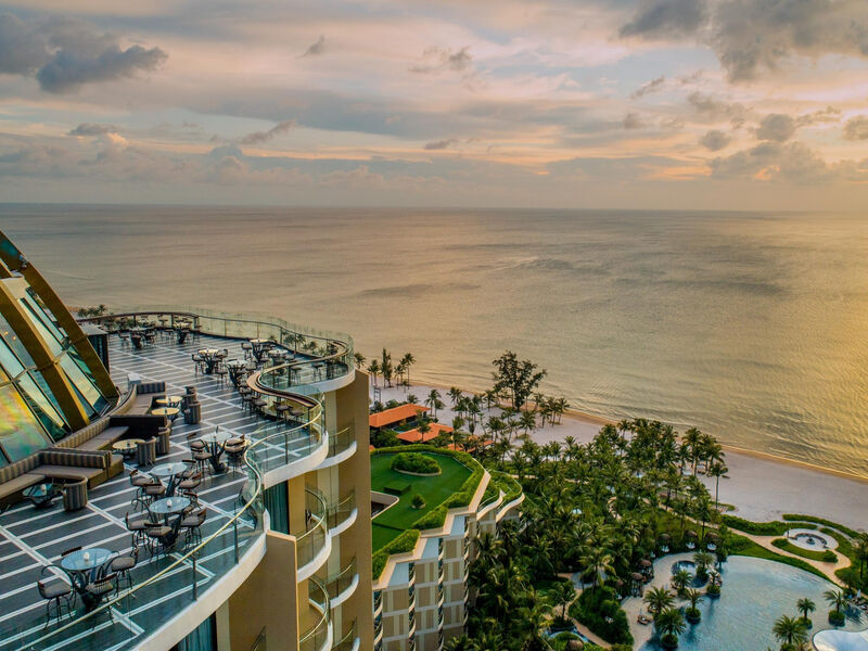 Intercontinental Phu Quoc Long Beach Resort
