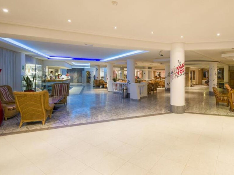 Invisa Hotel Es Pla