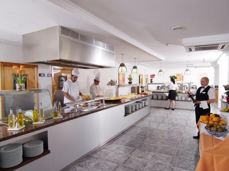 Invisa Hotel Es Pla
