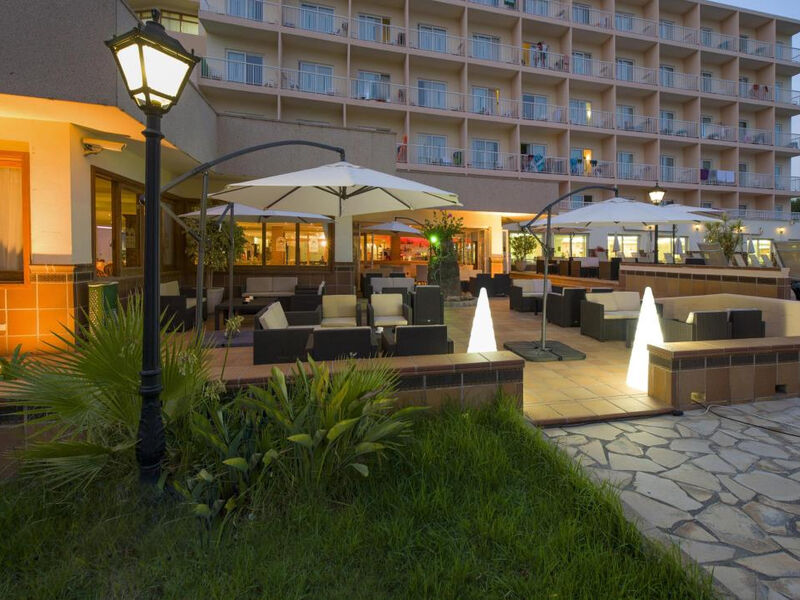 Invisa Hotel Es Pla