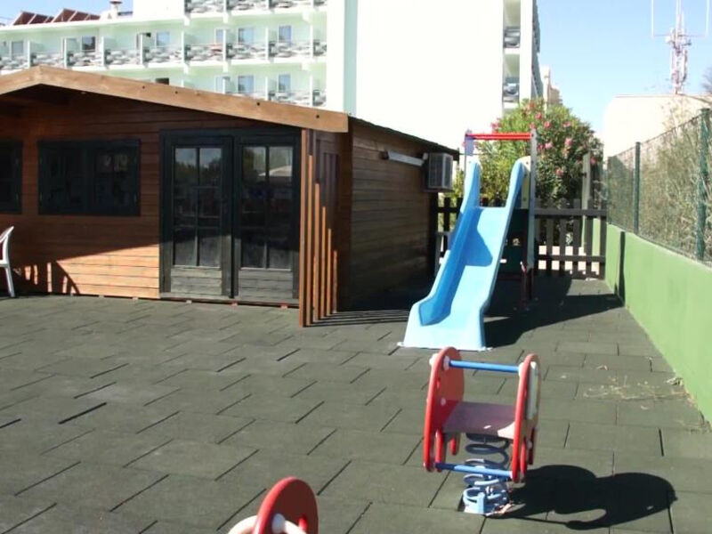 Invisa Hotel Es Pla