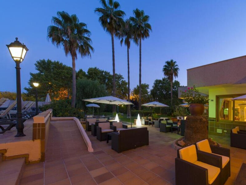 Invisa Hotel Es Pla
