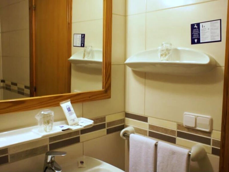 Invisa Hotel Es Pla