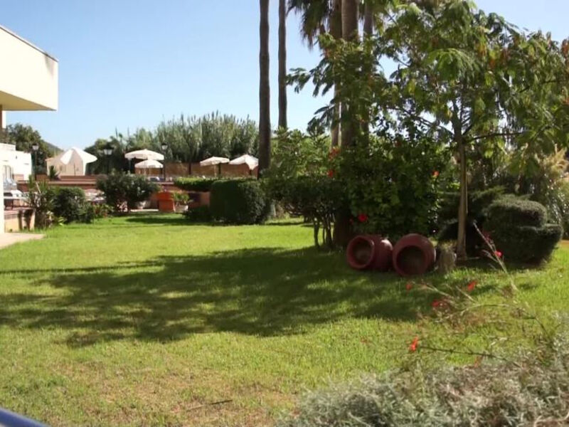 Invisa Hotel Es Pla