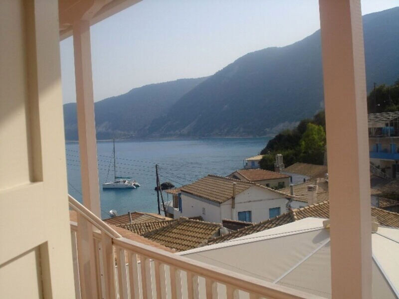 Ionis Hotel