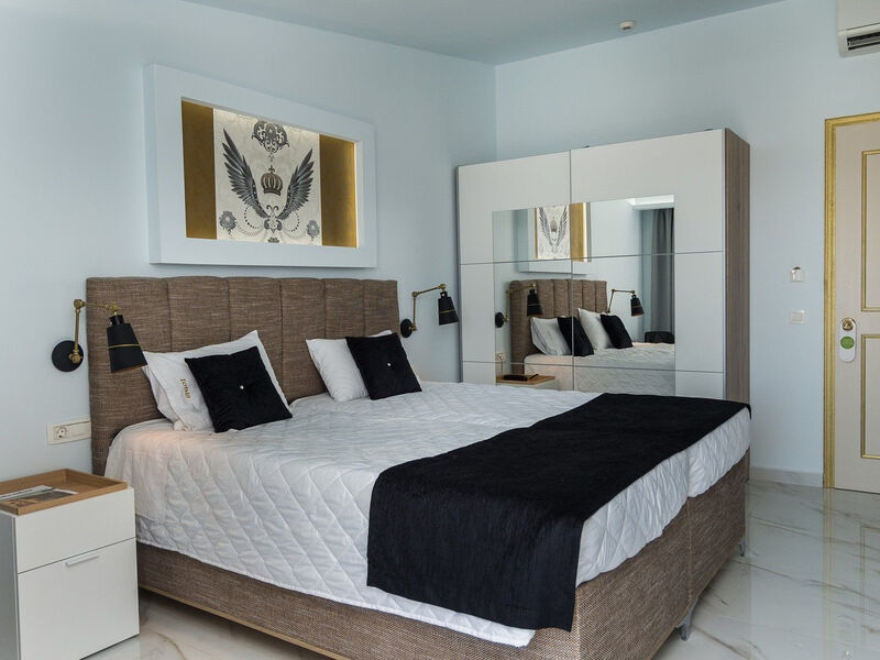 Ionis Art (Adult Only)