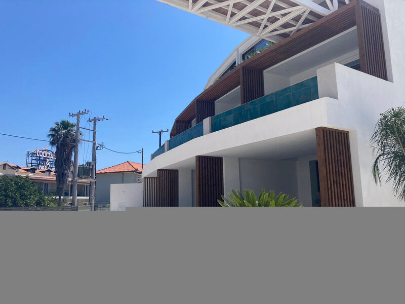 Ionis Art Luxury Suites