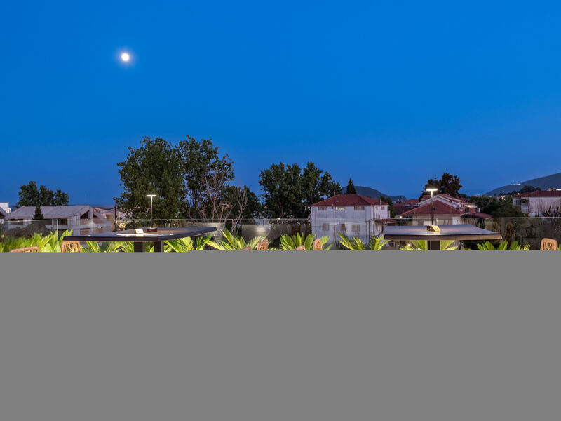 Ionis Art Luxury Suites