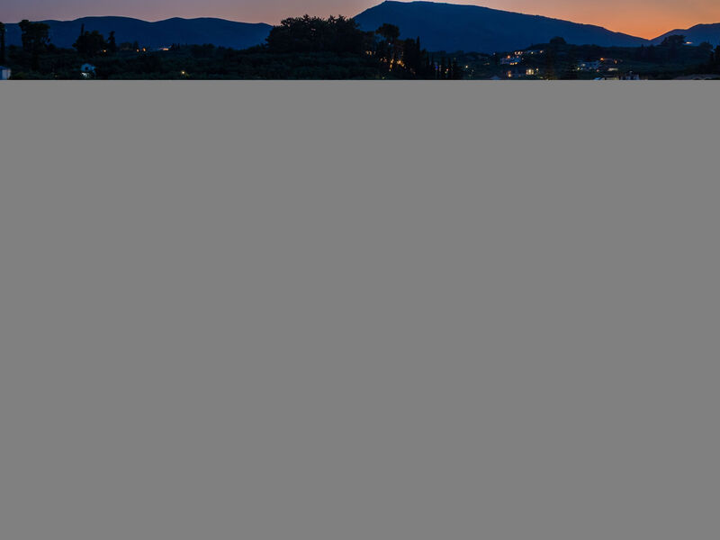 Ionis Art Luxury Suites