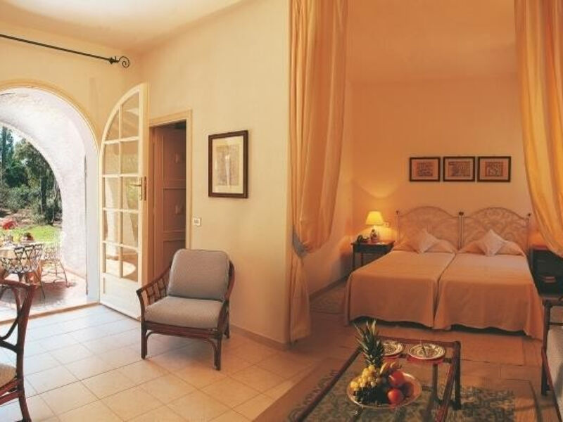 Is Morus Relais