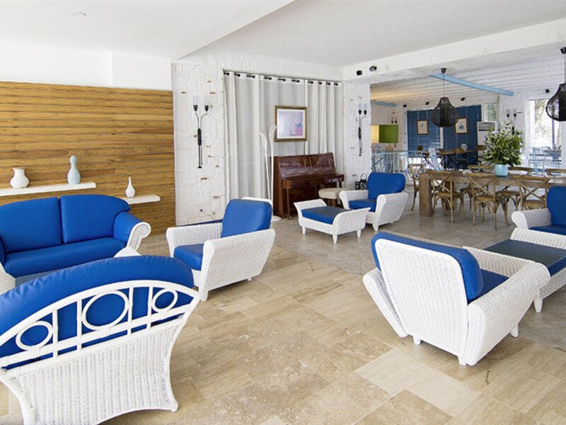 Isis Charm Beach