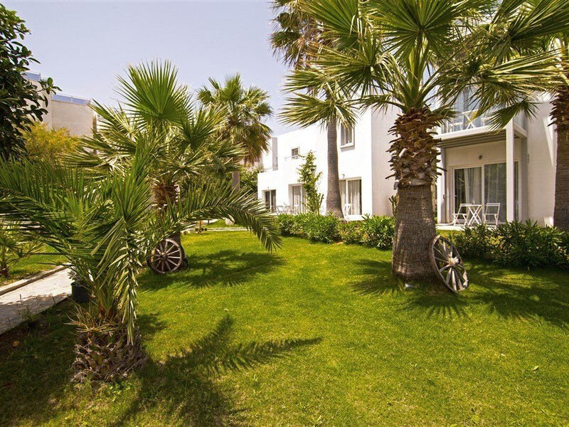 Isis Charm Beach