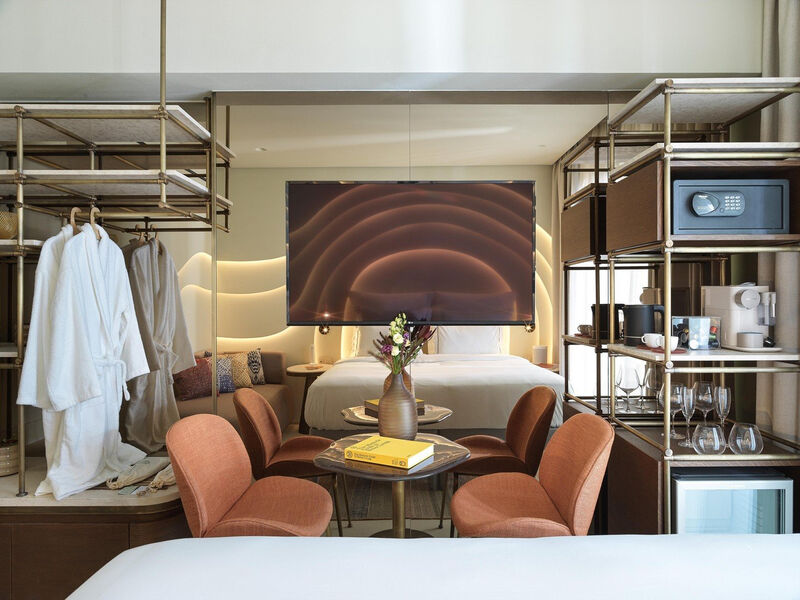 Brown Isla Corinthia