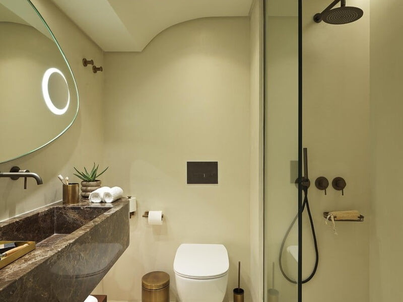 Brown Isla Corinthia