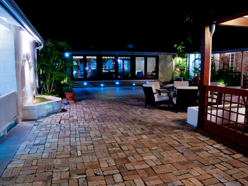 Island Inn