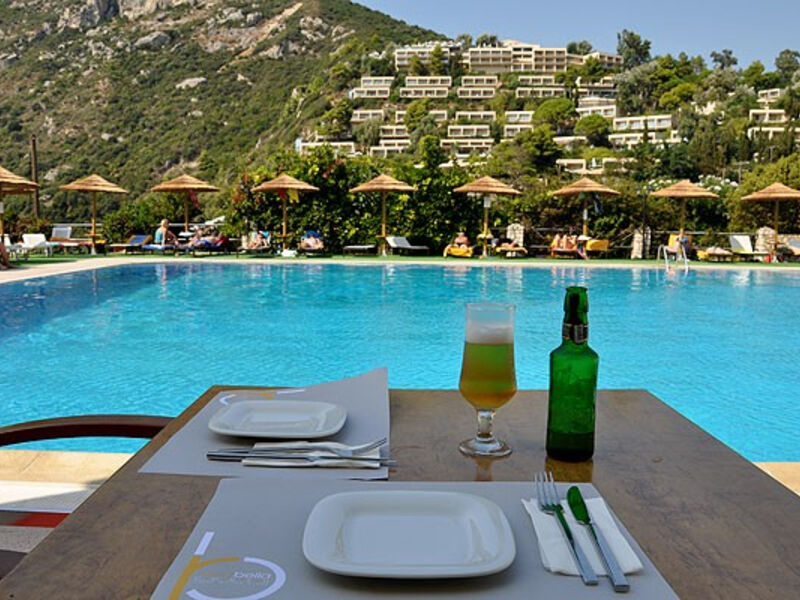 Ithea Suites