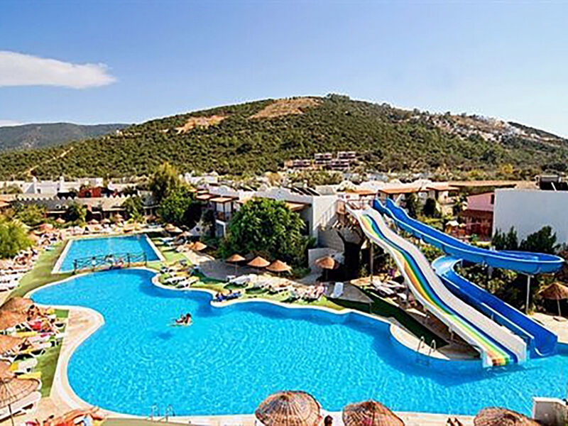 Izer Hotel and Beach Club