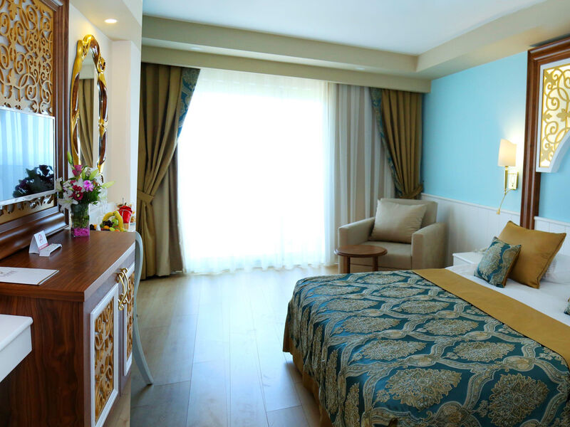 Jadore Deluxe Hotel & Spa
