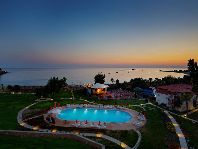Justiniano Deluxe Resort