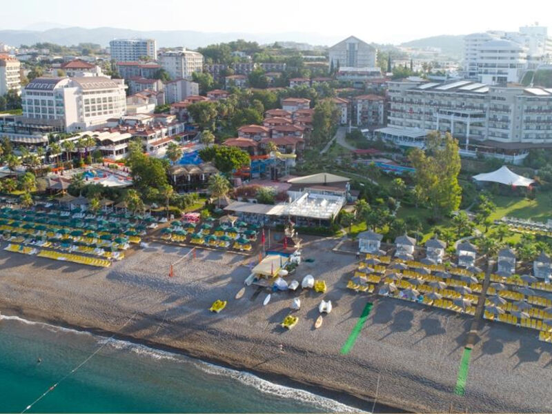 Justiniano Deluxe Resort