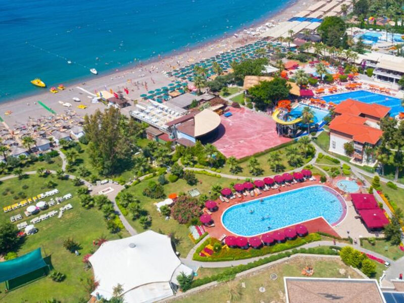 Justiniano Deluxe Resort