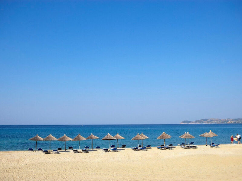 Kamari Beach