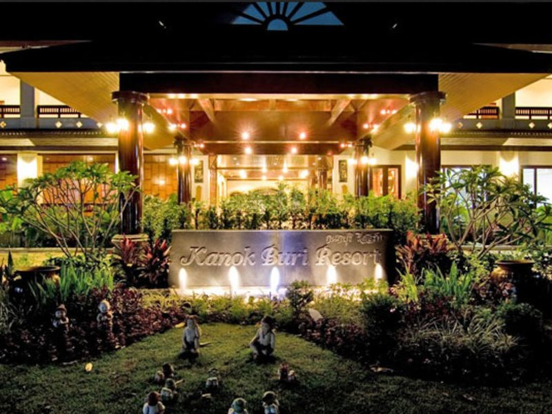 Kanok Buri Resort & Spa