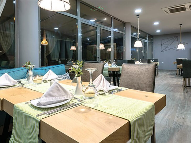 Karras Grande Resort