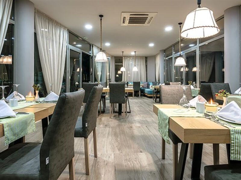 Karras Grande Resort