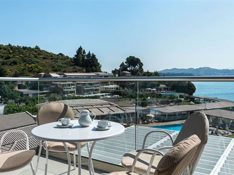 Kassandra Bay Resort & Spa