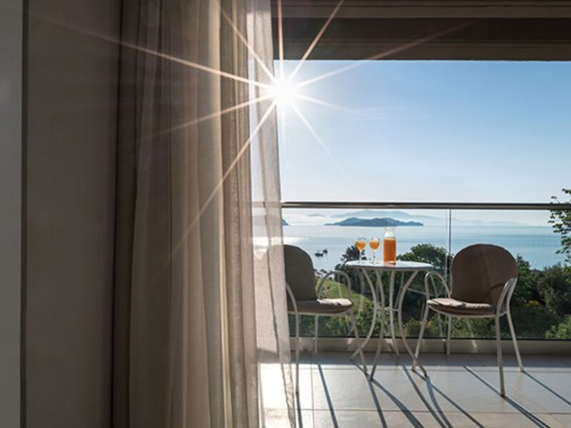 Kassandra Bay Resort & Spa