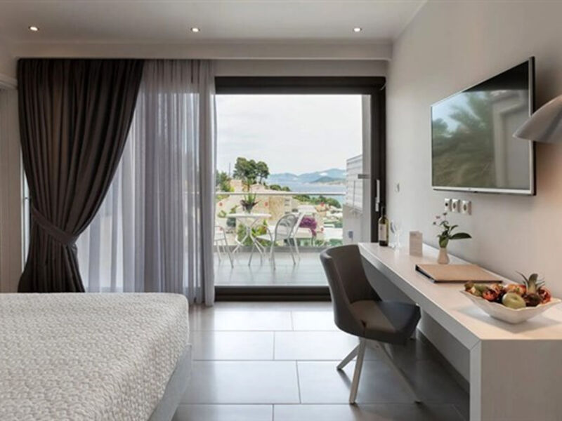 Kassandra Bay Resort & Spa